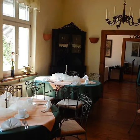 Alte Foersterei Pensión